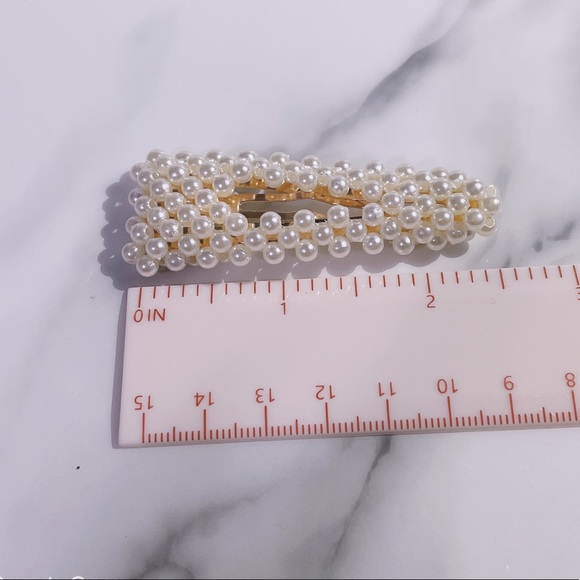 🍬2/$15 Brand New Oversized Faux Pearl Hair Barrette Hair Clip Statement Piece - Picture 4 of 4